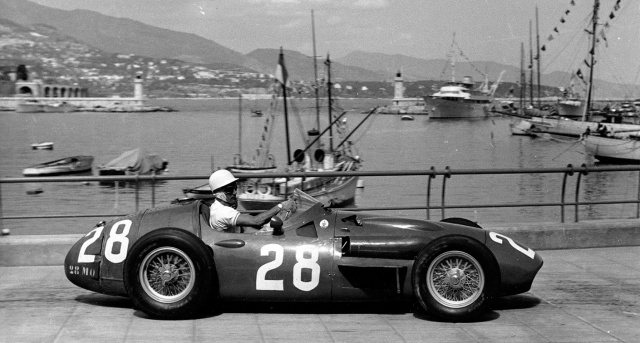 849079maseratistory281.jpg